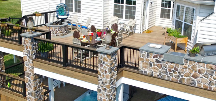 Custom Deck Design Contractors in Lynwood, CA